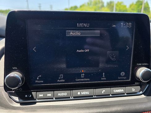 Used 2025 Nissan Rogue SV AWD/4WD image 23
