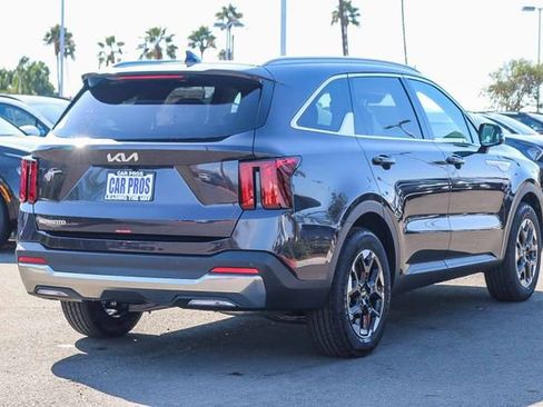 New 2026 Kia Sorento S image 9