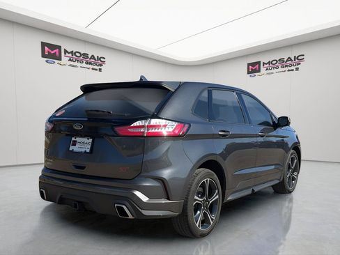 Used 2020 Ford Edge ST w/ Cold Weather Package image 9
