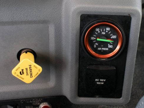 Used 2019 Ford F750 2WD Regular Cab Super Duty image 39