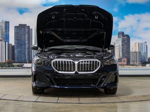 Used 2026 BMW 530i xDrive w/ M Sport Package image 4