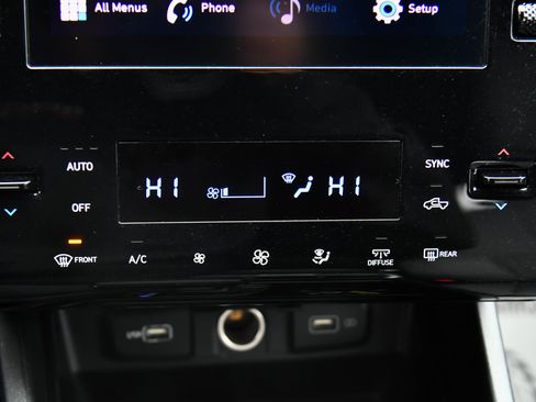 Used 2024 Hyundai Santa Cruz SEL image 23