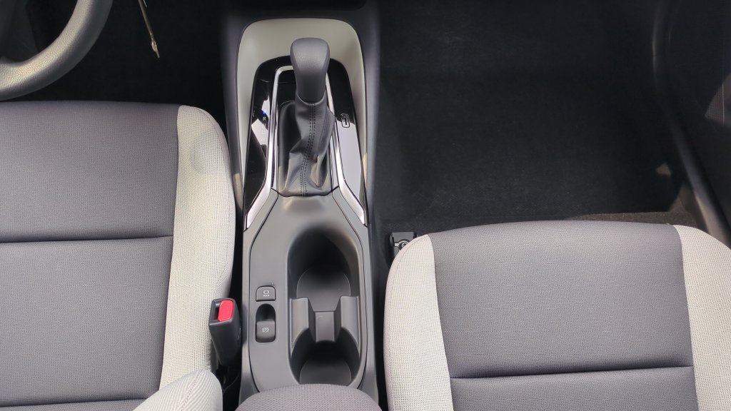 Used 2026 Toyota Corolla LE FWD image 14