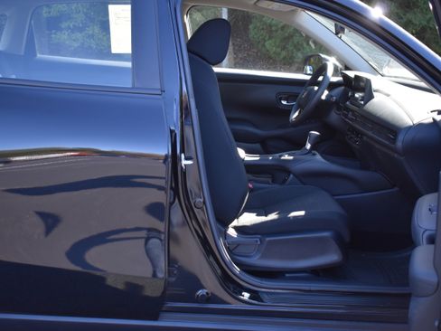 Certified 2024 Honda HR-V LX image 23