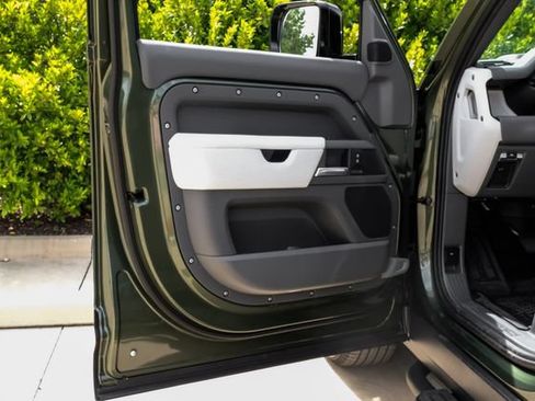 New 2026 Land Rover Defender 130 X-Dynamic SE AWD/4WD image 53