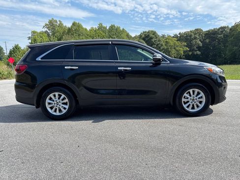 Used 2019 Kia Sorento L FWD image 6