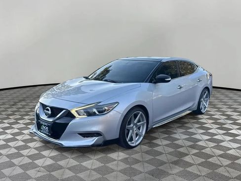Used 2017 Nissan Maxima 3.5 SL FWD image 2