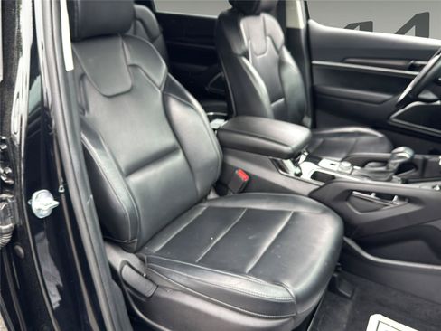 Used 2025 Kia Telluride S AWD/4WD image 21