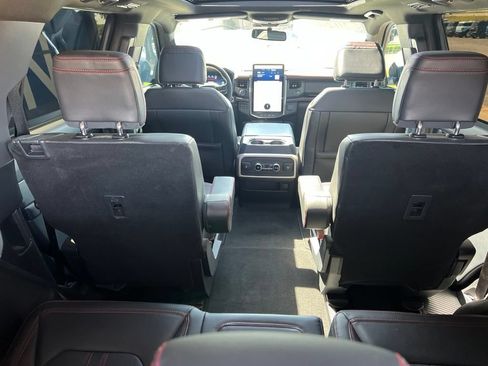 Used 2024 Ford Expedition Limited AWD/4WD image 22