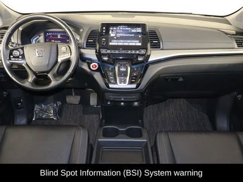 Used 2023 Honda Odyssey Touring image 13