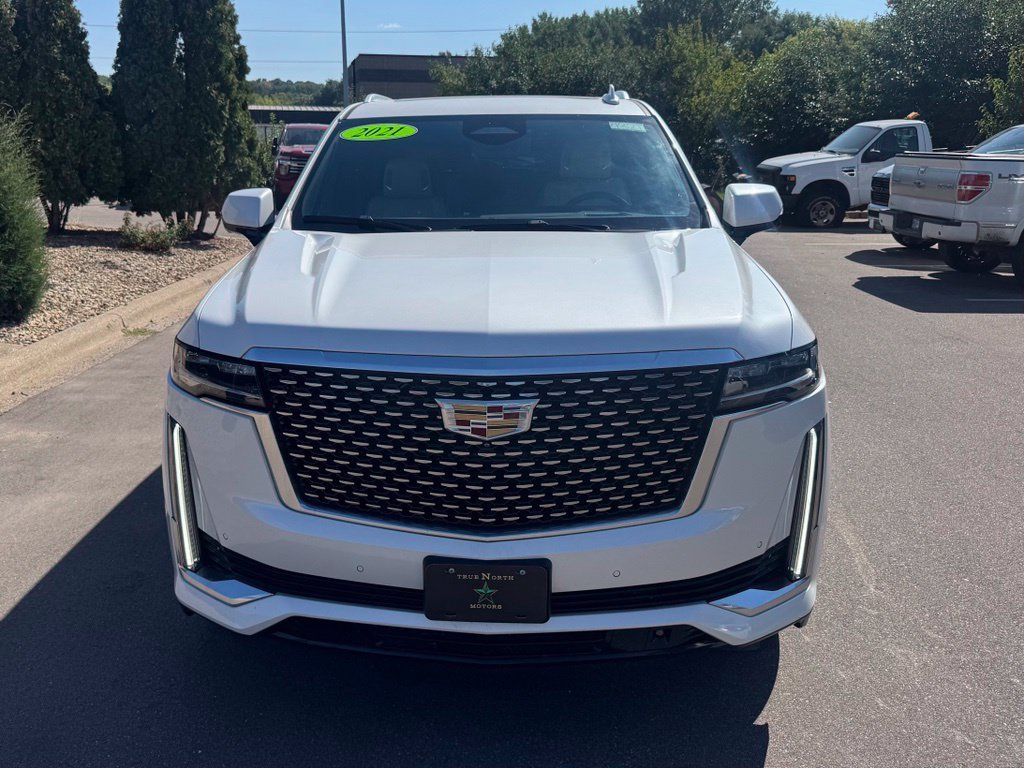 Used 2021 Cadillac Escalade Premium Luxury w/ Driver Assist Tech Package AWD/4WD image 4
