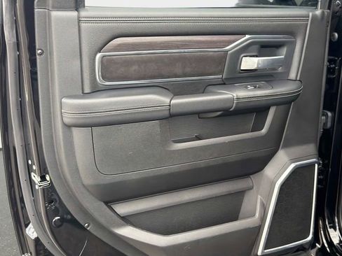 Used 2026 RAM 2500 Laramie AWD/4WD image 11