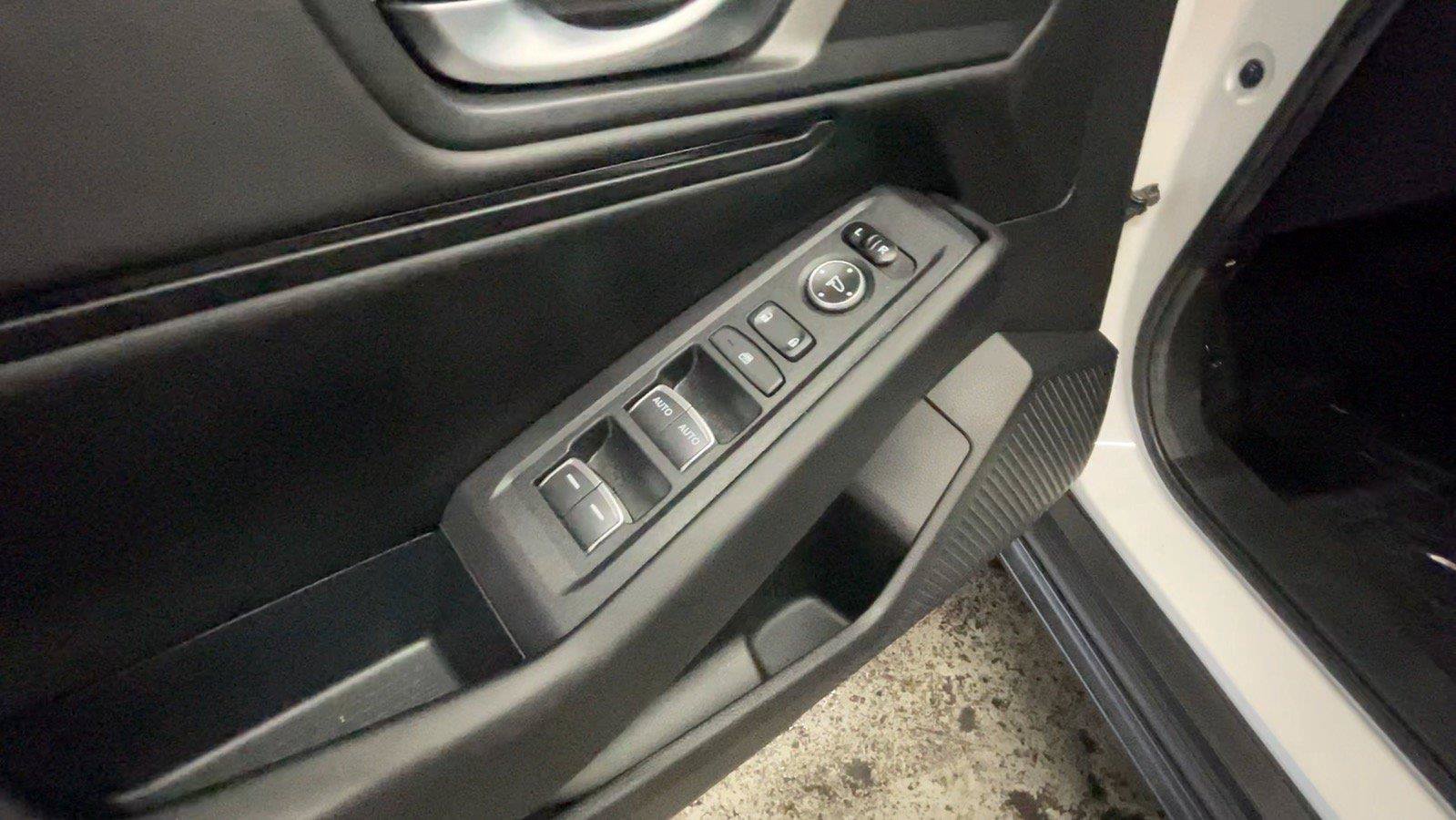 Certified 2024 Honda Accord EX image 30