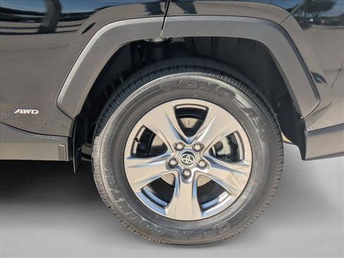Used 2025 Toyota RAV4 LE image 20