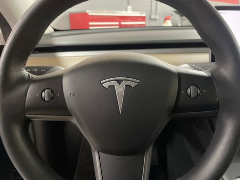 Used 2024 Tesla Model Y Long Range image 18