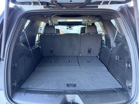 Used 2022 Chevrolet Tahoe LT w/ Luxury Package image 39