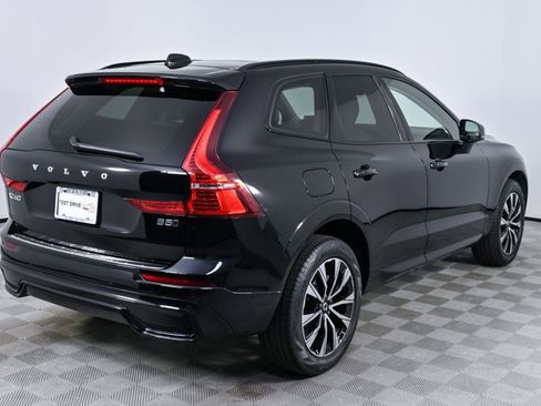 Certified 2023 Volvo XC60 B5 Plus w/ Protection Package Premier AWD/4WD image 29