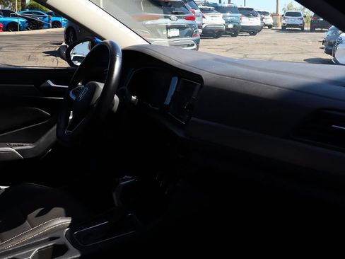 Used 2022 Volkswagen Jetta SE FWD image 32
