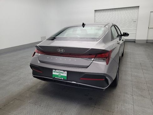 Used 2024 Hyundai Elantra SEL image 7
