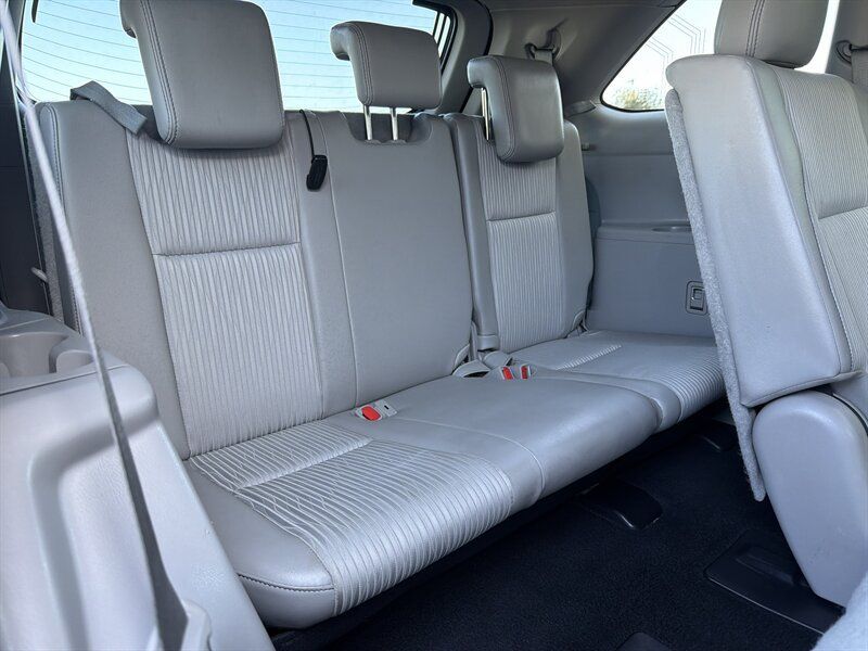 Used 2018 Toyota Highlander Plus FWD image 16