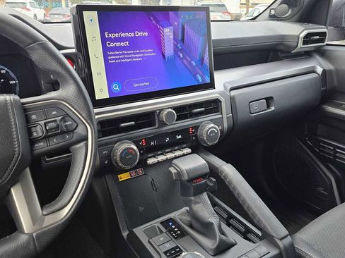 Certified 2025 Toyota 4Runner TRD Off-Road Premium image 31