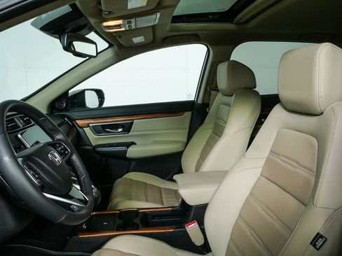 Used 2022 Honda CR-V Touring image 5