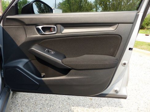 Used 2022 Honda Civic Sport image 39