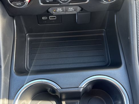 Used 2024 Chevrolet Tahoe LS image 25