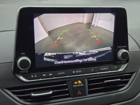 Used 2022 Nissan Altima 2.5 SV FWD image 18