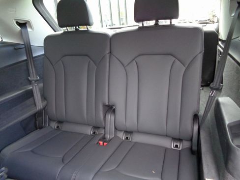 Used 2023 Audi Q7 3.0T Prestige w/ Prestige Package image 15