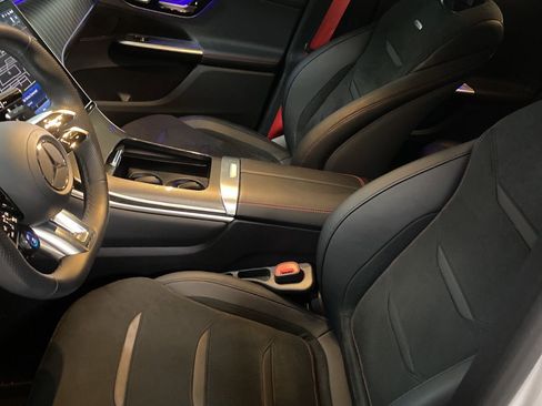 Used 2024 Mercedes-Benz GLC 43 AMG 4MATIC image 6