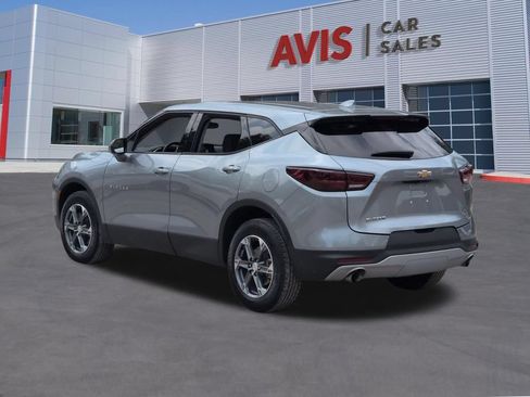Used 2025 Chevrolet Blazer LT FWD image 9