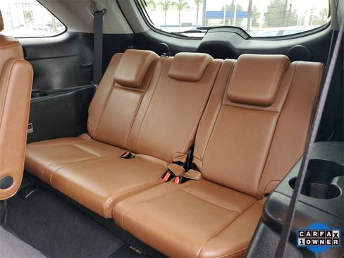 Used 2017 Toyota Highlander Limited image 17