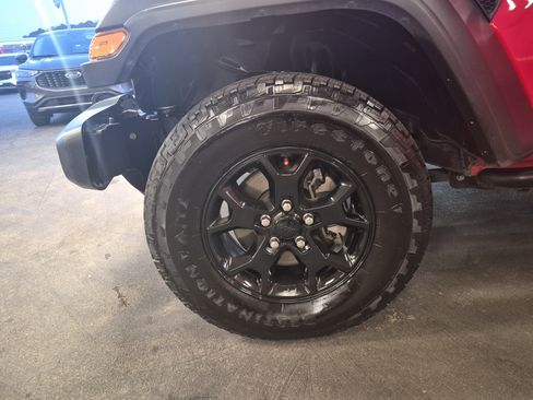 Used 2021 Jeep Wrangler Unlimited Willys image 7