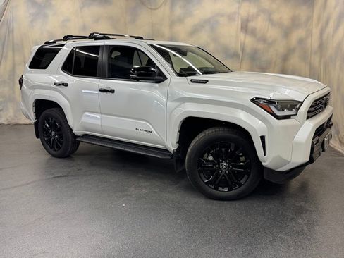 Used 2025 Toyota 4Runner 4WD image 8
