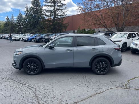 Used 2024 Honda HR-V Sport image 2