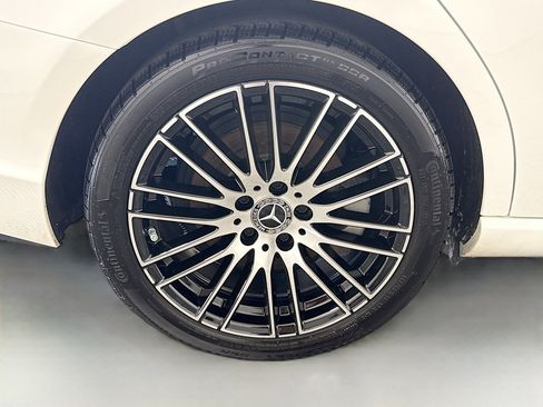 Used 2025 Mercedes-Benz C 300 4MATIC Sedan image 33