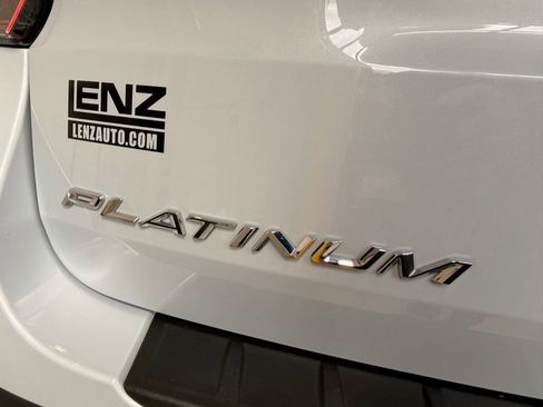 Used 2025 Ford Explorer Platinum AWD/4WD image 14