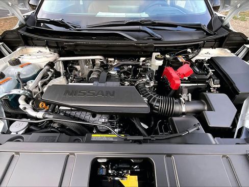 New 2026 Nissan Rogue Platinum image 16