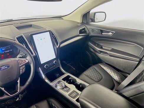 Used 2024 Ford Edge Titanium image 21