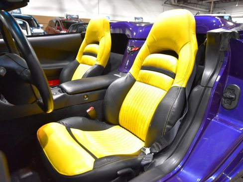 Used 1998 Chevrolet Corvette Convertible w/ Memory Pkg image 42