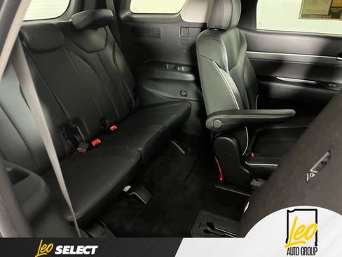Used 2025 Hyundai Palisade SEL AWD/4WD image 12