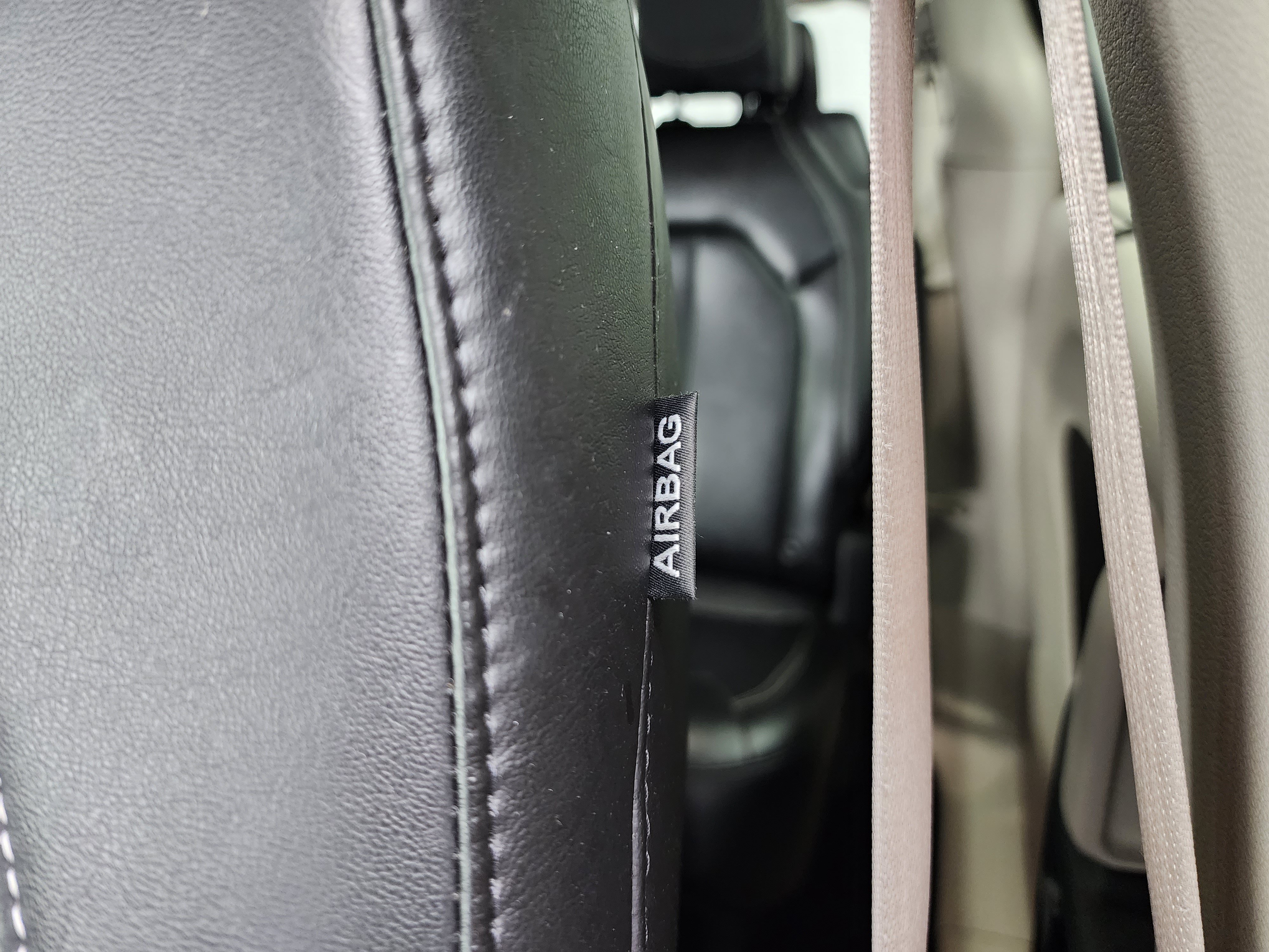 Used 2024 Chrysler Pacifica Touring-L FWD image 44