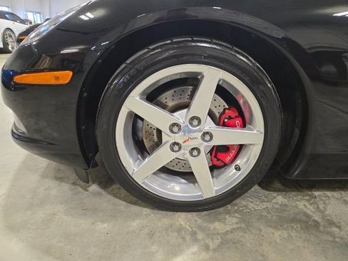 Used 2005 Chevrolet Corvette Coupe w/ Preferred Equipment Group image 30