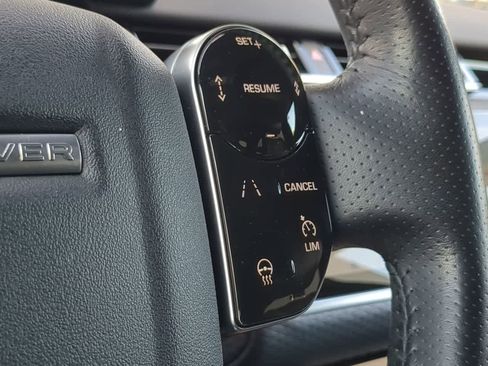 Used 2019 Land Rover Range Rover Velar S image 25
