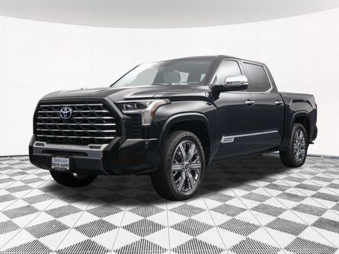 Used 2022 Toyota Tundra Capstone AWD/4WD image 39