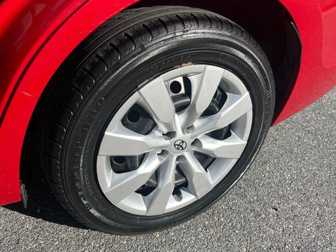 Used 2014 Toyota Corolla LE image 14