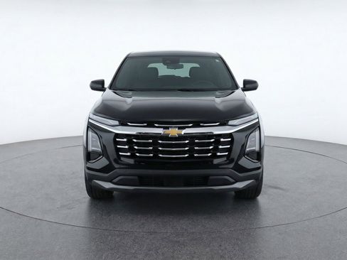 Used 2025 Chevrolet Equinox LT FWD image 2