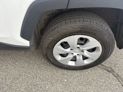 Used 2024 Toyota RAV4 LE AWD/4WD image 11