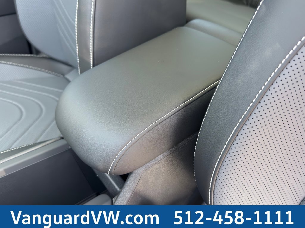 New 2026 Volkswagen Tiguan SE FWD image 13
